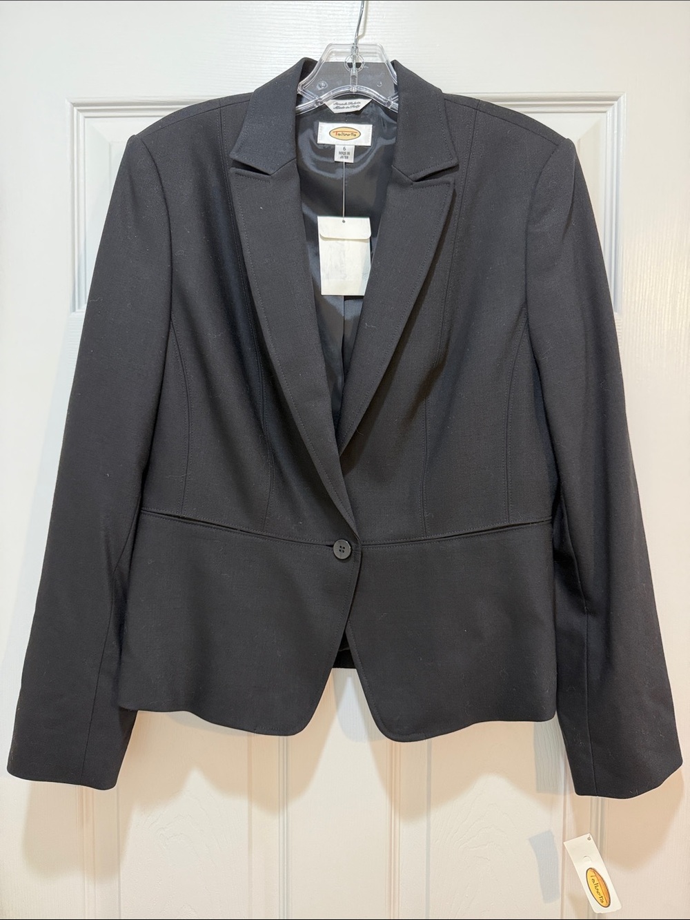 Classic Black Women's Blazer - Single-Button Tailored Jacket